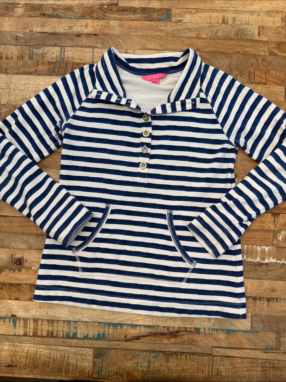 Lilly Pulitzer woman’s Navy & White Stripe Pullover Top